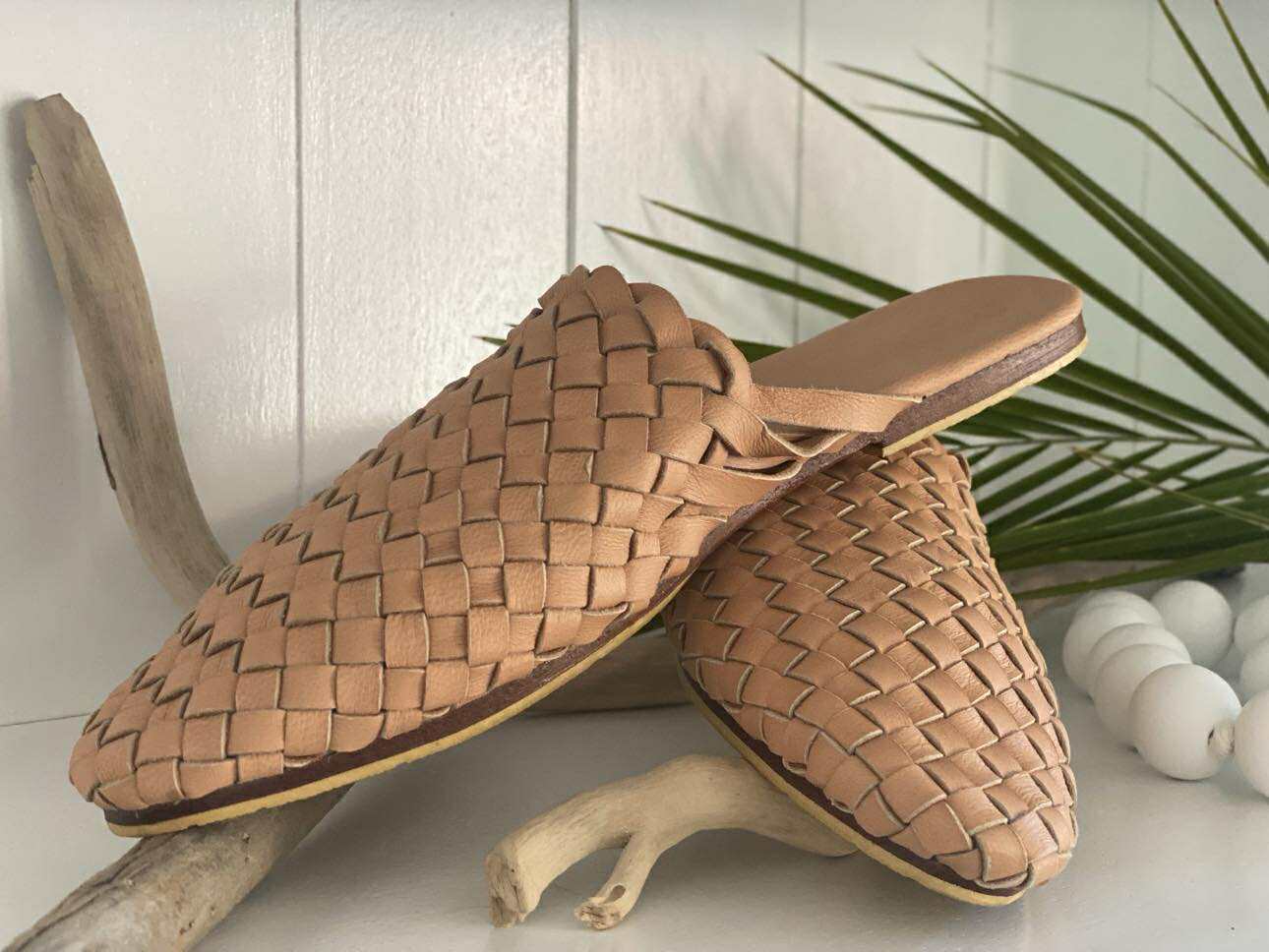 “Lark” slide / mule in Camel