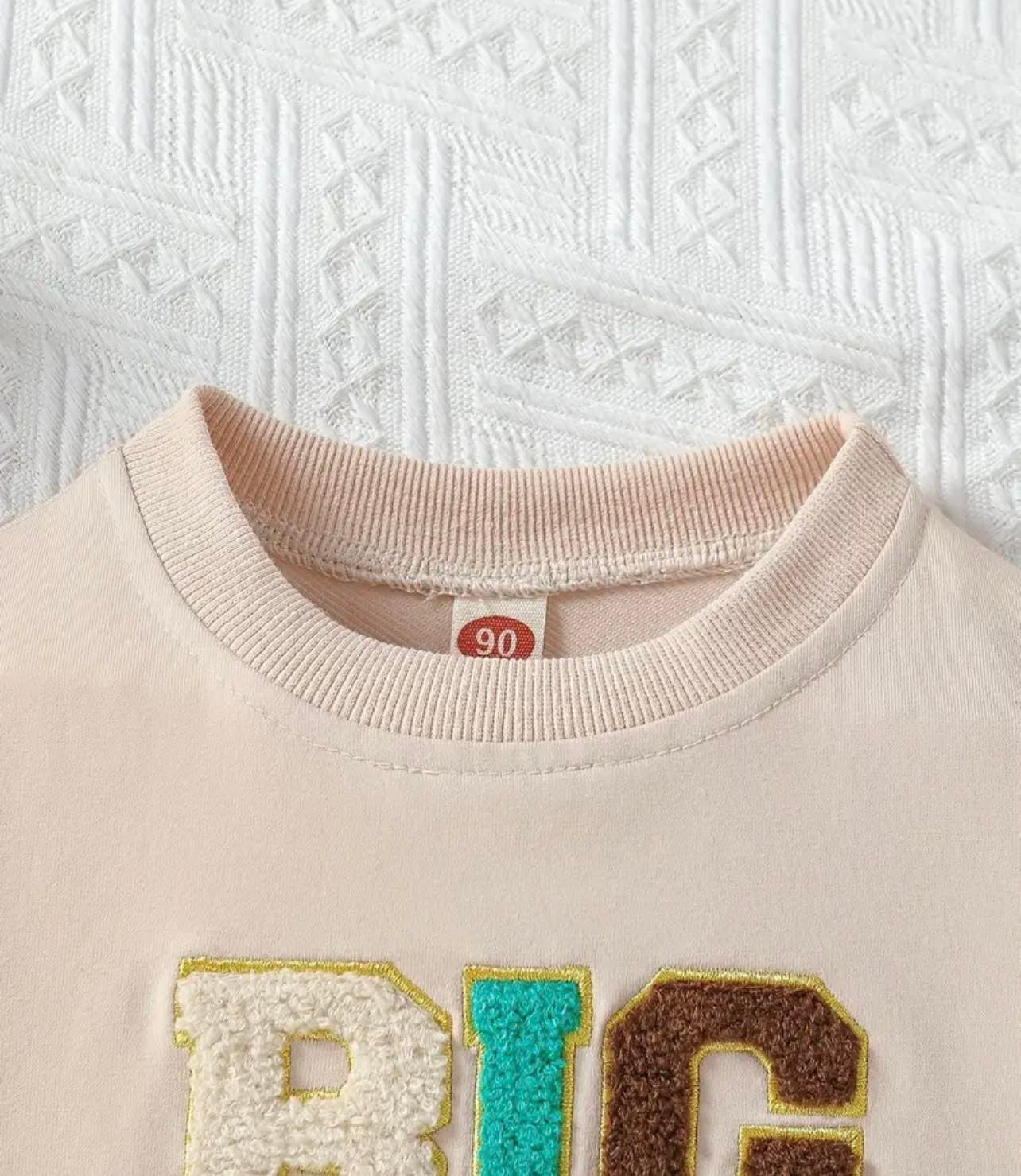 Baby announcement big brother Beige crew neck jumper with "Big Bro" lettering