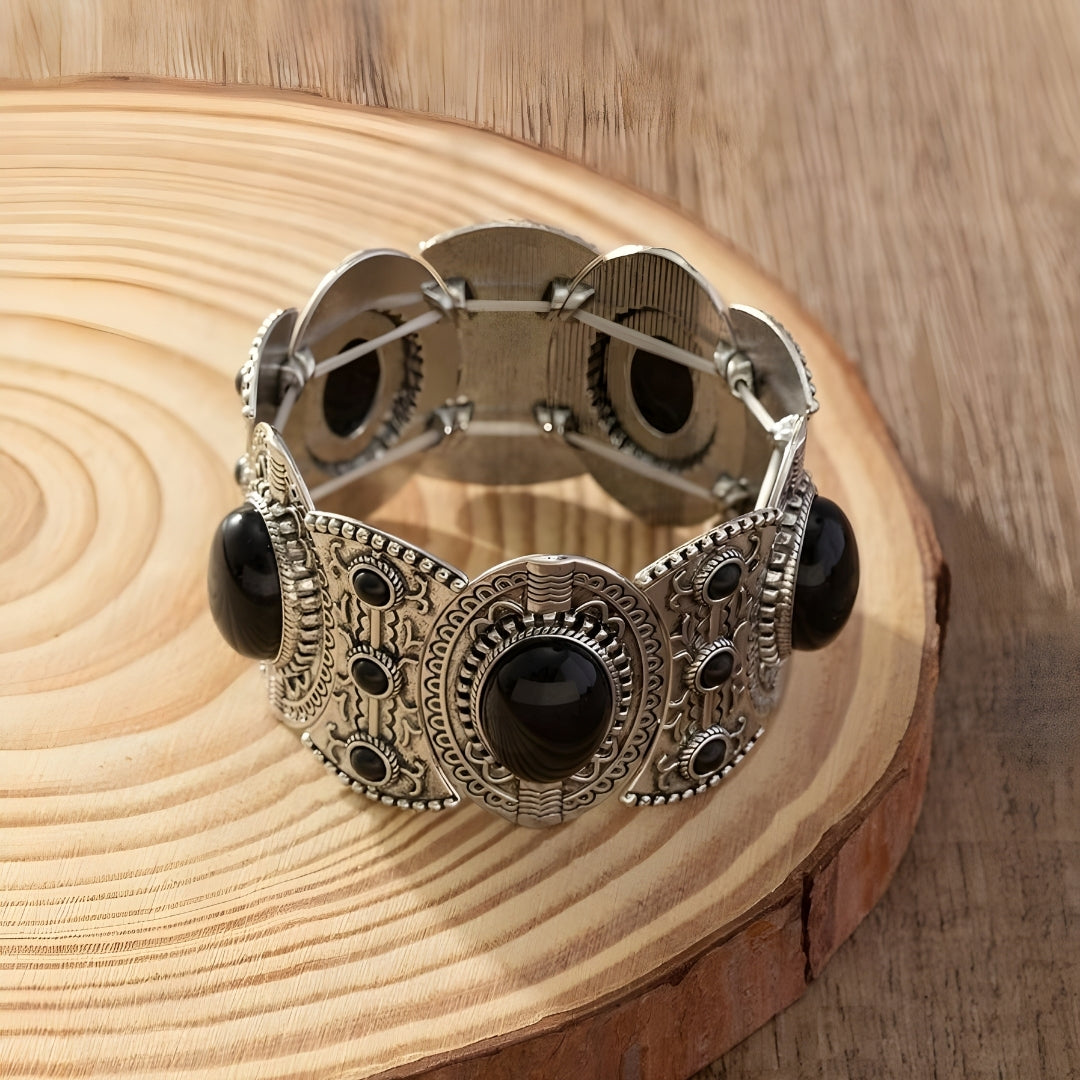 Cielo Imperial Bracelet displayed on white surface elegant silver and black stone design