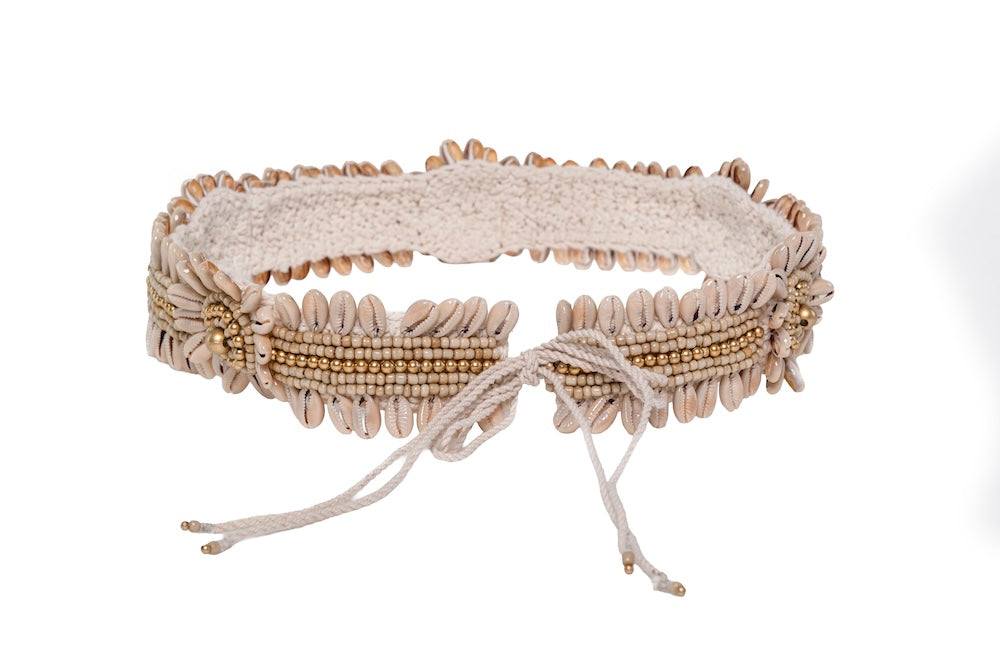 On-trend beach belt with natural shells and gold beading