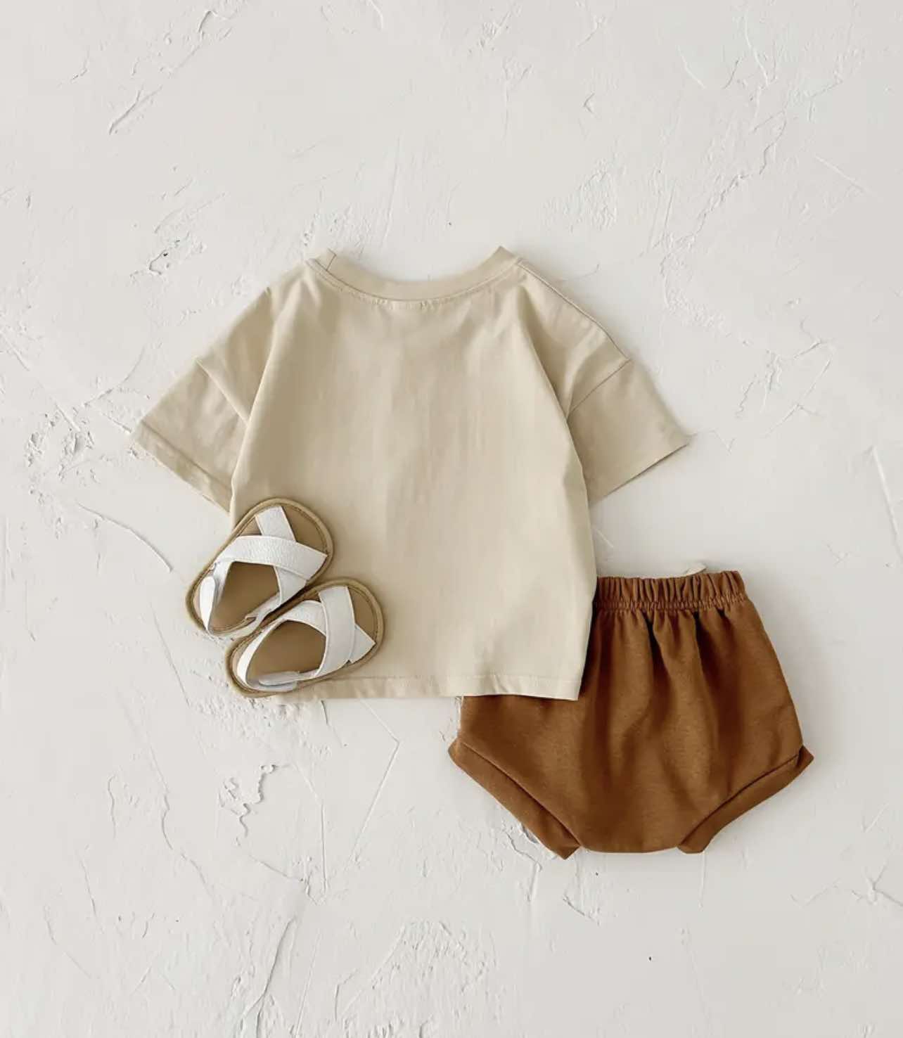 Playful 2-piece baby set for summer, featuring a fun ice cream design, ideal for beach days and picnics