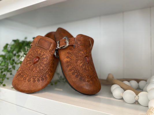 Shop the Western Buckle Boho Clogs with a Stone and step into something that feels just right.