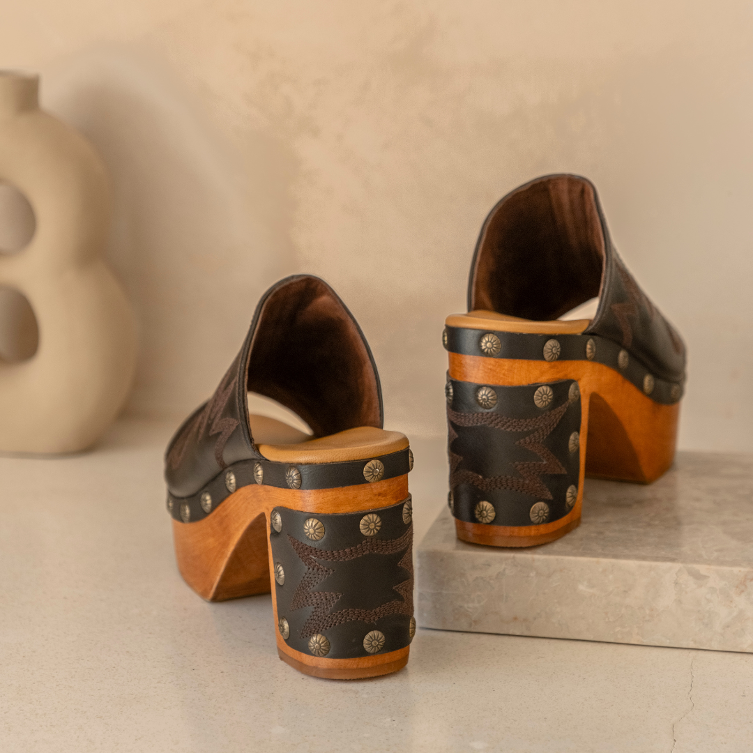 Blaze Clogs