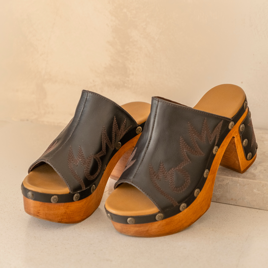 Blaze Clogs