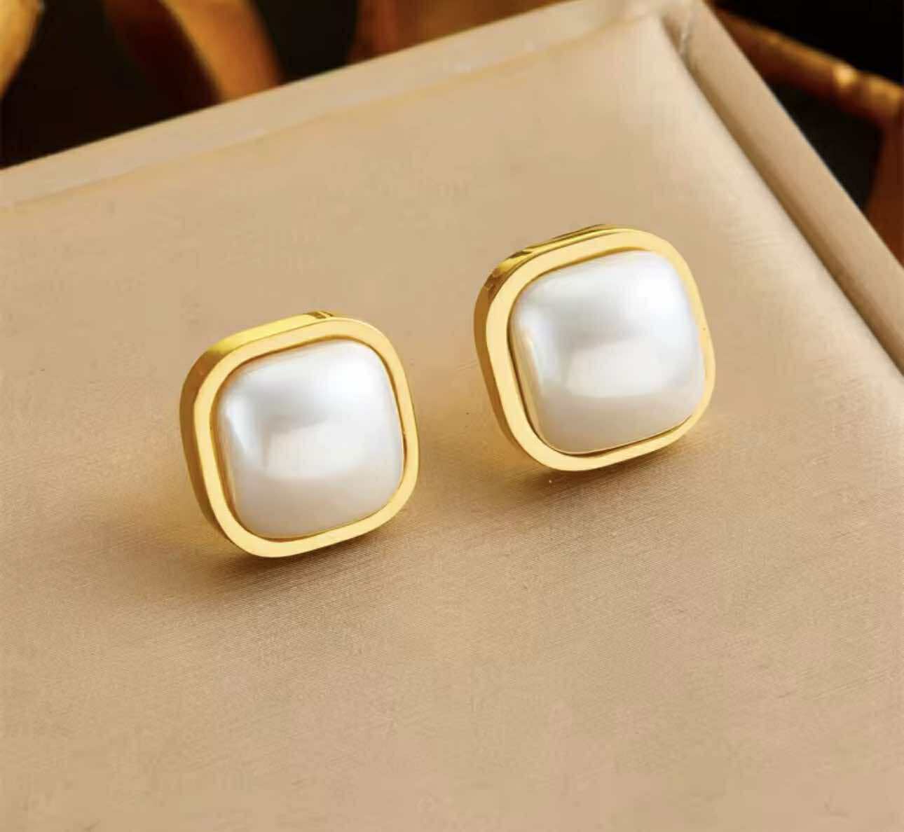 The Riverstone Set | Necklace, earrings, and ring