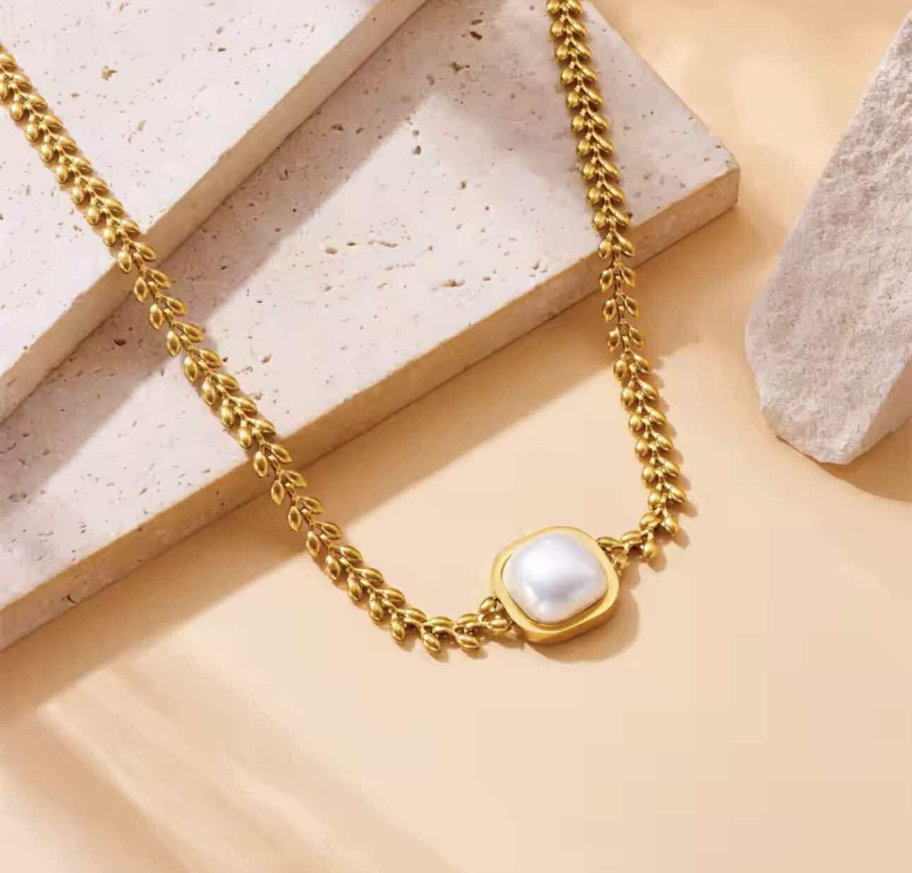Australian jewellery set gift for her – pearl and gold 3-piece design