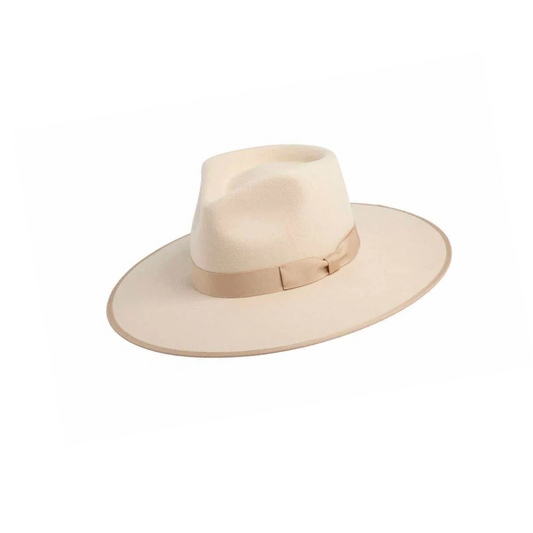 Close-up of structured wool fedora cream 100% Wool