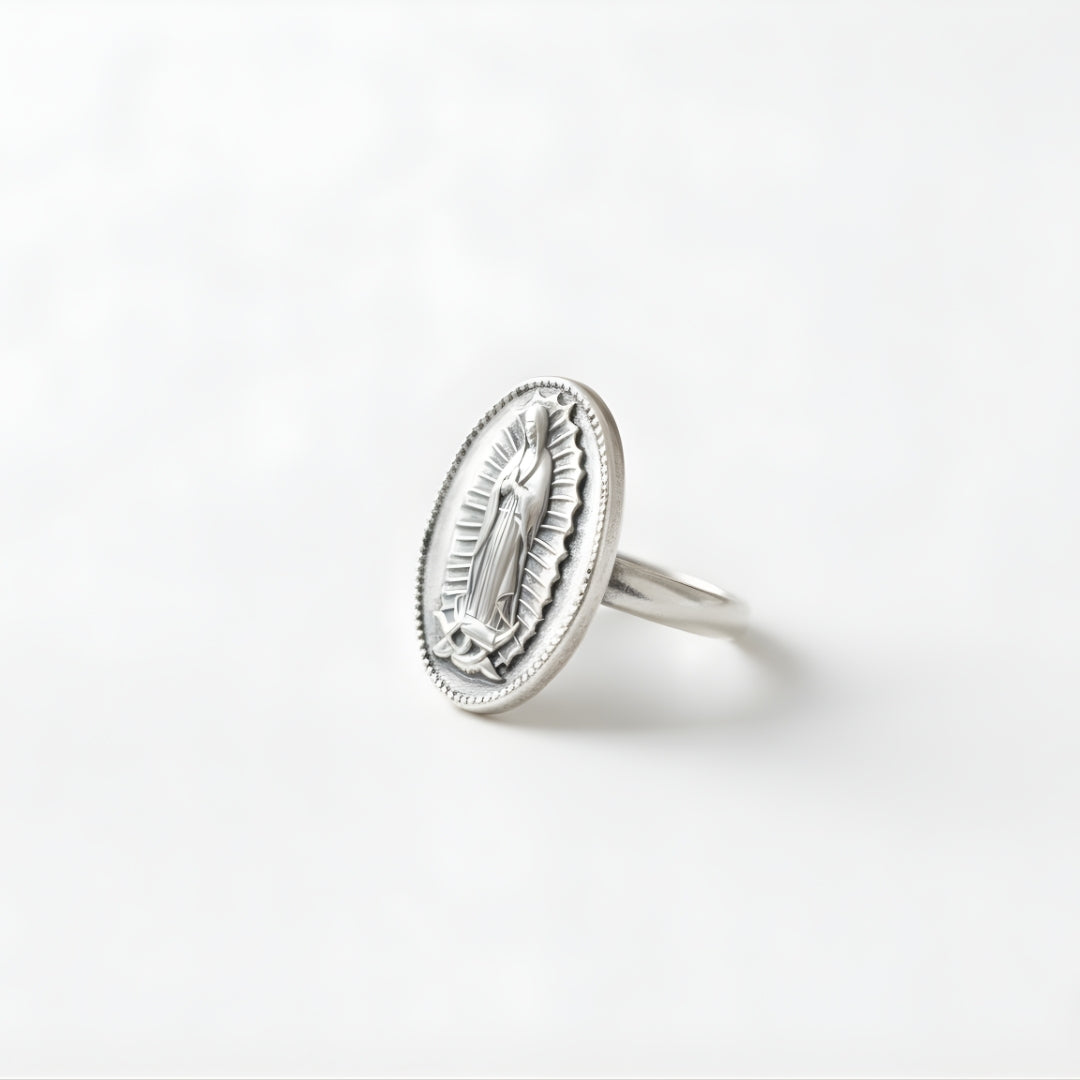 Guadalupe Shore Ring Perth Australia House of Hide silver ring with detailed design on white background