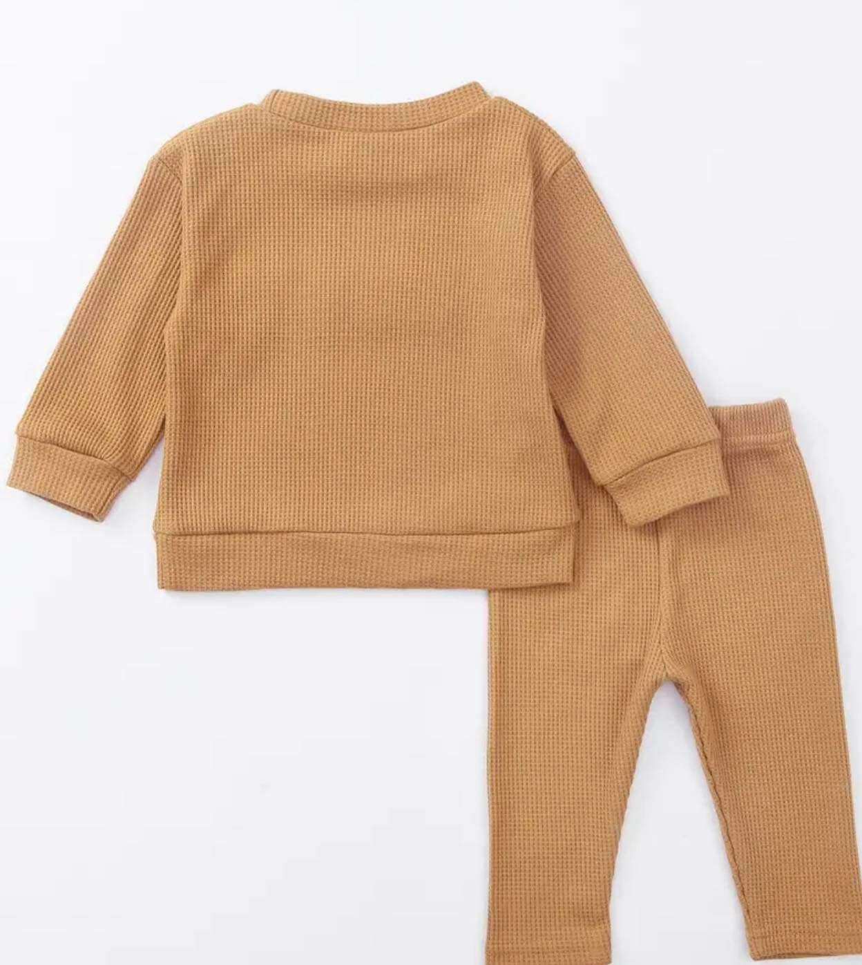 Stylish unisex kids' tracksuit in caramel with cozy cotton fabric and a fun, embroidered 'HAPPY' design.