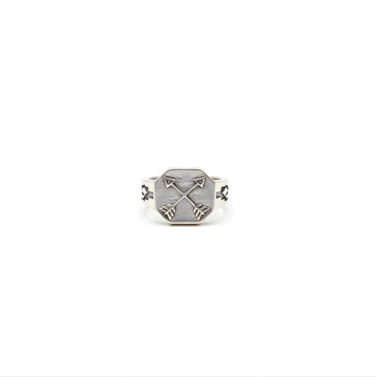 Island Voyager Ring Perth Australia House of Hide silver ring with crossed arrow design