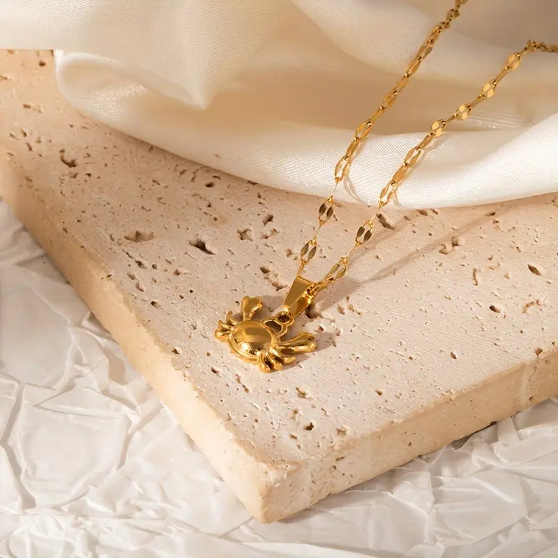 Coastal necklace Australia, a versatile and comfortable accessory with a modern, trendy minimalist look.