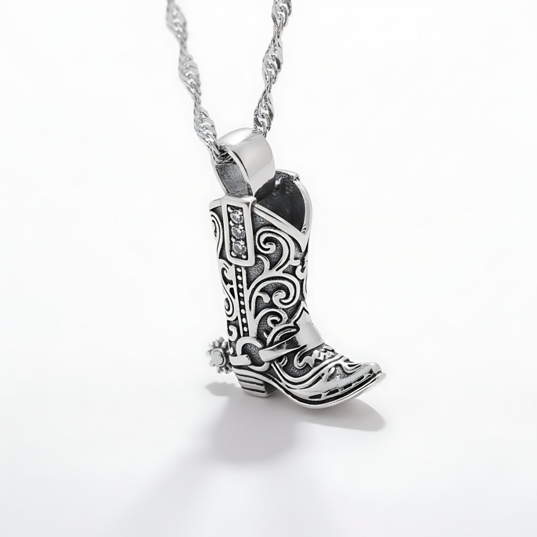 Western TropiRanch Necklace Perth Australia Houseofhide symbolising western elegance and refined craftsmanship.