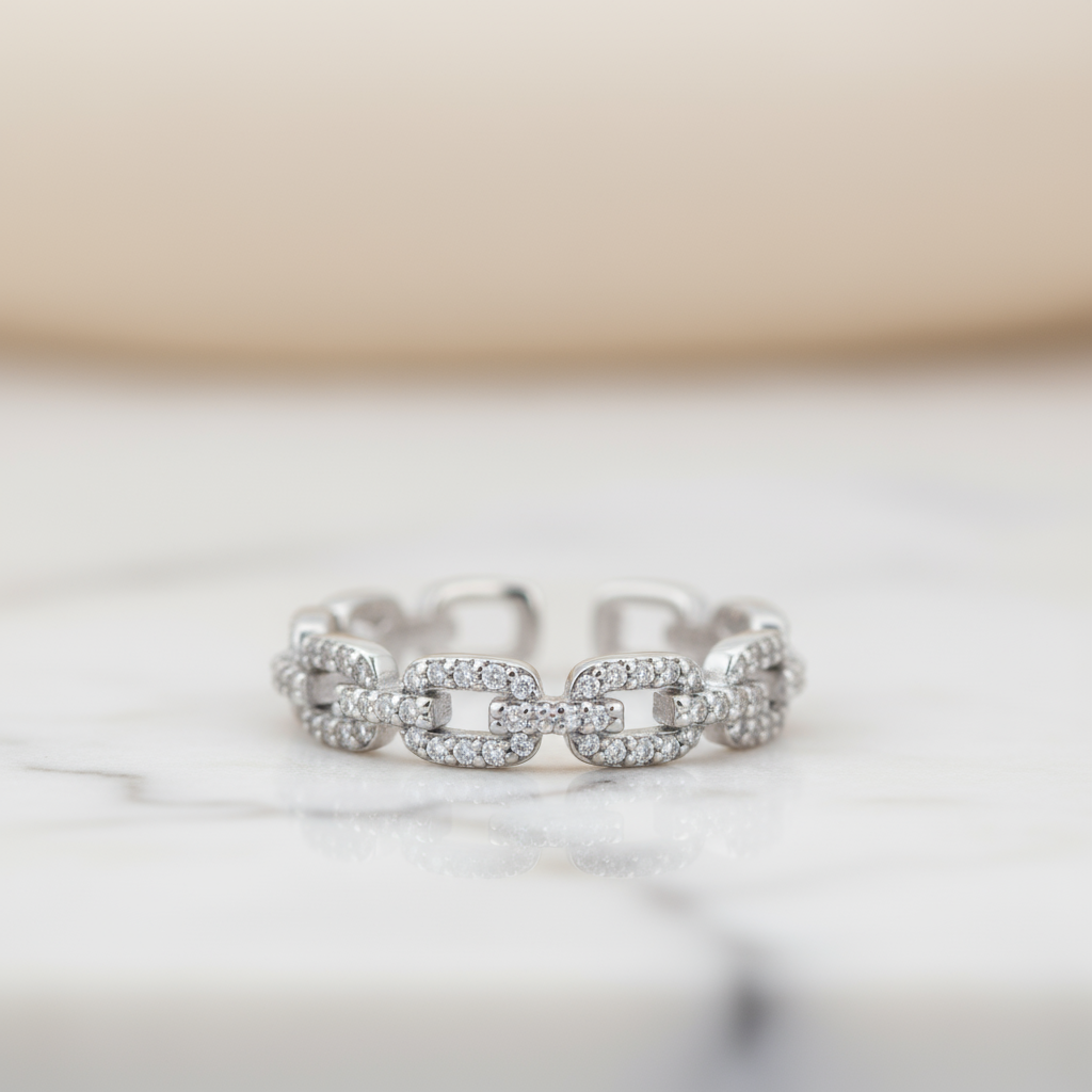 Shimmering silver chain ring inspired by coastal summer style – Houseofhide Australia